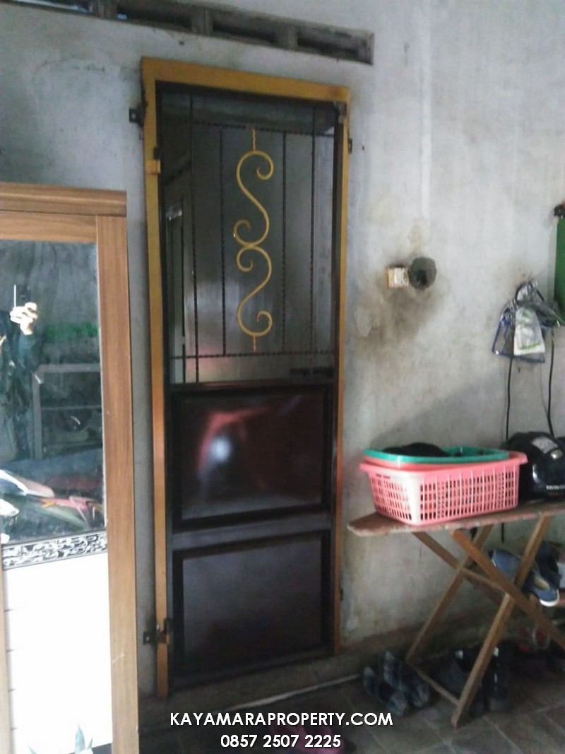 003 pintu besi karanganyar